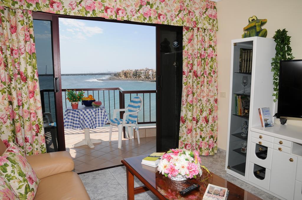 EmyCanarias Primera Línea De Playa Arinaga Habitación foto
